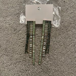 Emerald green drop earrings